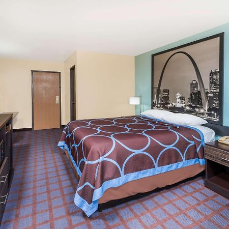 Super 8 by Wyndham Okawville Bagian luar foto