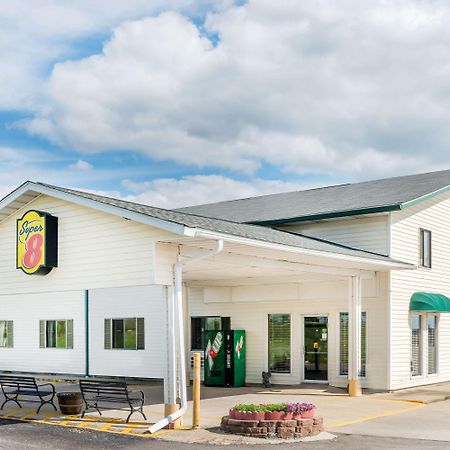 Super 8 by Wyndham Okawville Bagian luar foto